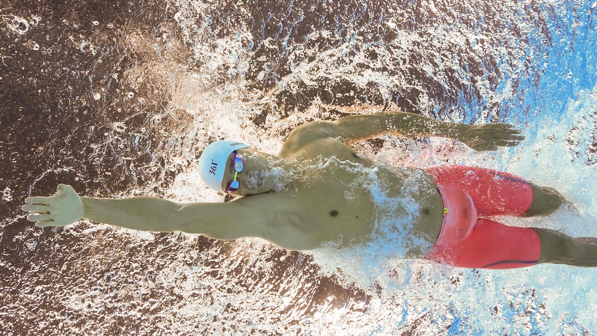 巴萨计划引援,目标锁定欧洲中场新星